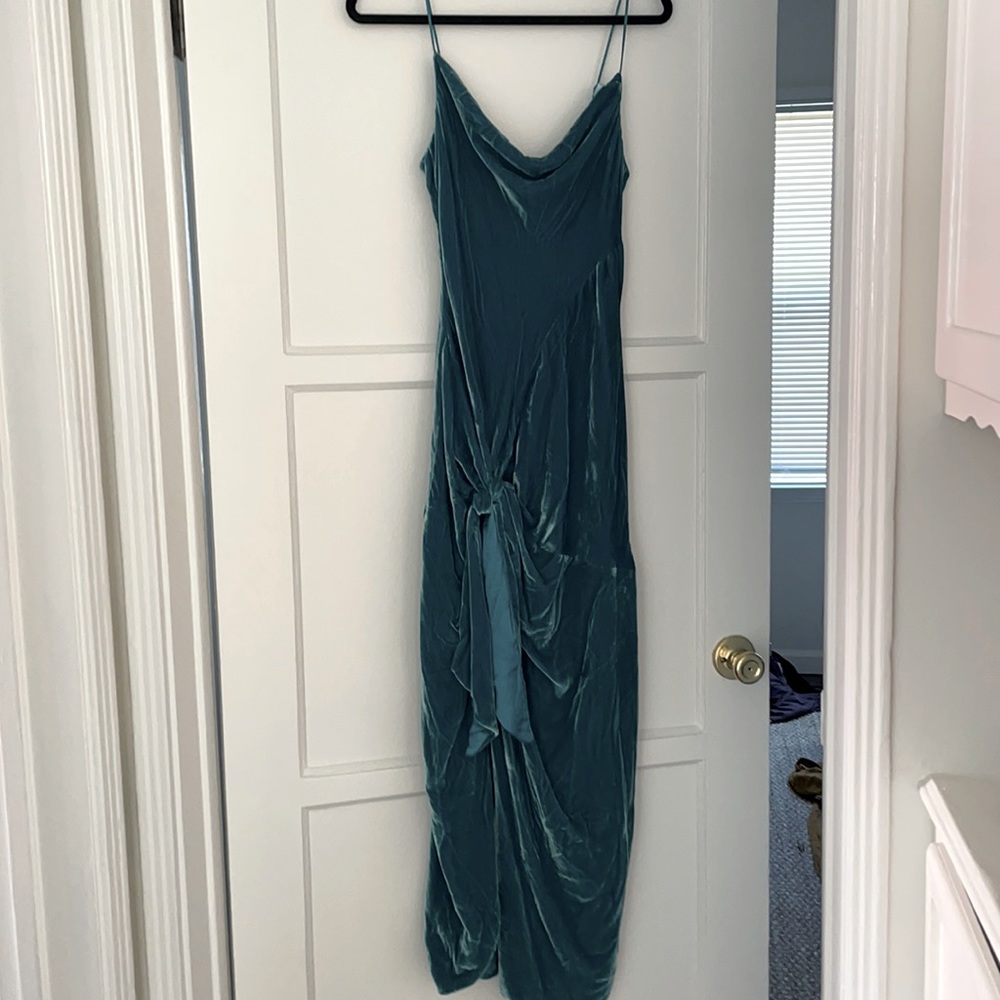 Cinq a sept Renee turquoise velvet cocktail gown